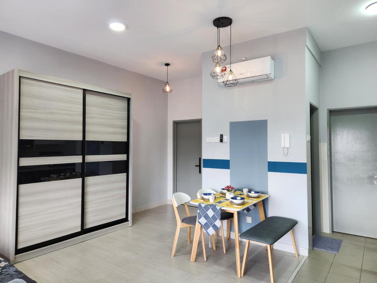 Taman Equine Comfy Studio#Greenery View#4 Pax#Aeon Mall Seri Kembangan Exteriör bild